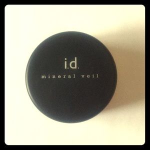 Bare Escentuals mineral veil new